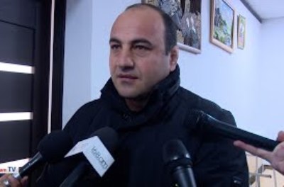 «Դուք մանիպուլյացիա եք անում». Ապարանի քաղաքապետի ՔՊ–ական թեկնածուն նախկին Հանրապետական է