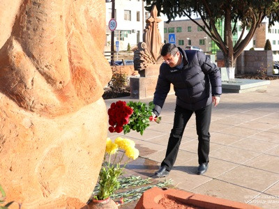 Karabakh President pays tribute to 1988 Spitak earthquake victims