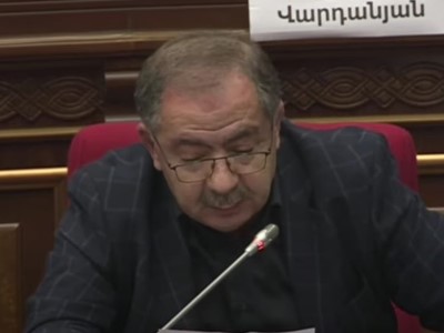 Ցավում եմ, որ պարկեշտ նախարարը նույնիսկ այս հարցին չպատասխանեց առանց հուշարարության. Աղվան Վարդանյանը՝ Պապիկյանին