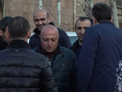 Opposition 'Armenia' faction MPs Artur Sargsyan and Mkhitar Zakaryan released from penitentiary institution