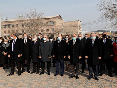 Armenia PM attends reopening of high school in Vagharshapat