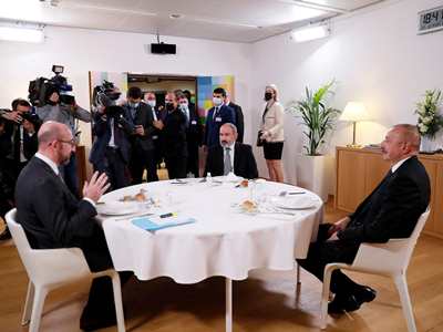 Armenia’s Pashinyan: We reaffirmed with Azerbaijan president agreement on restoration of railway