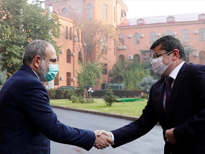 Armenia premier receives Artsakh President
