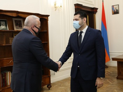 Armenia Deputy PM Hambardzum Matevosyan receives Russia Ambassador