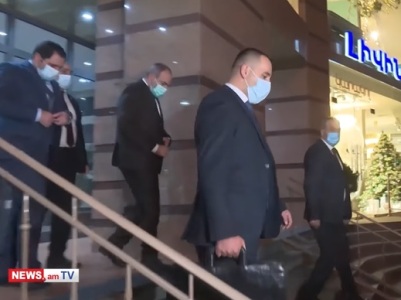 Armenia citizen tries to approach PM, apprehended