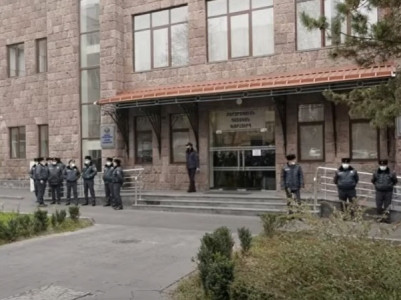 Protest against recent arrests being held outside Armenia Supreme Judicial Council building