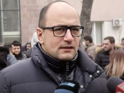 «Պատիվ ունեմ». Հայաստանի իշխանությունները երանի են տալու ընտրություններով հեռանալու հնարավորությանը