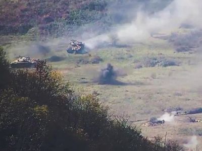Azerbaijan army tanks fail to defeat 2 Armenian soldiers