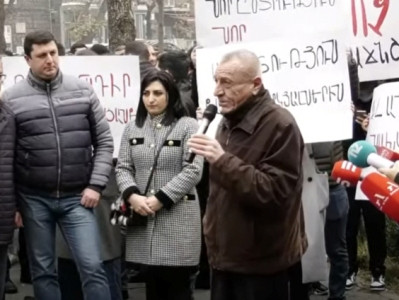 ԵՊՀ դասախոս. Հայաստանը ենթարկվում է ինչ-որ անհայտ արարածի կամքին
