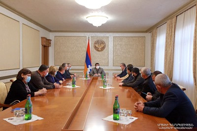 Karabakh President meets with representatives of 3 parliamentary factions