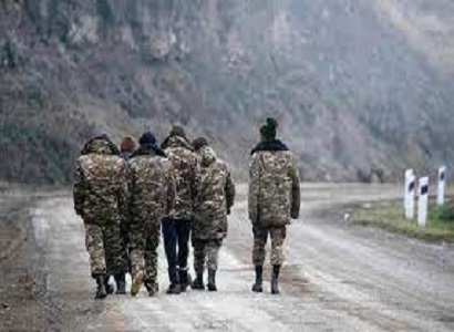 Azerbaijan says it returned 10 captives to Armenia