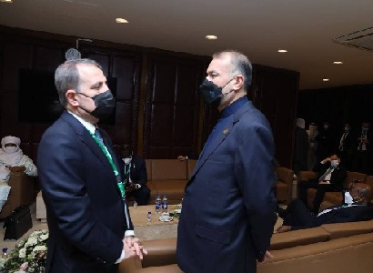 Iran, Azerbaijan FMs exchange views on latest developments