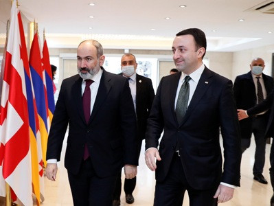 Armenia, Georgia premiers discuss developments in South Caucasus (PHOTOS)