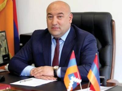 Mayor of Armenia's Kajaran Manvel Paramazyan greeted pompously after release from custody