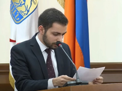 Պրեմիաներից են խոսում. աղբահանության հիմնարկում երկու տարի է՝ պրեմիա են լափում, ինչի՞ չէիք բռնում. Արմեն Գալջյան