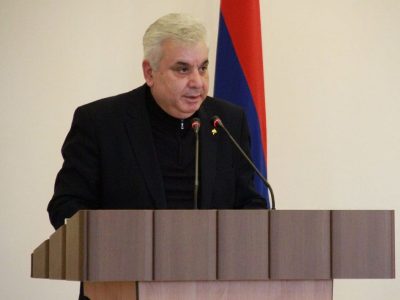 Հայկական երկու հանրապետությունները արդեն վաղուց հատել են «կարմիր գծերը» և գտնվում են կործանման եզրին. Արթուր Մոսիյան