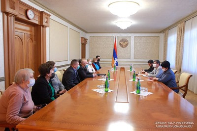 Karabakh President receives representatives of Russian community