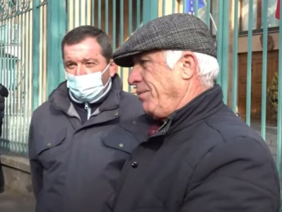 Displaced Karabakh residents seek political asylum from France