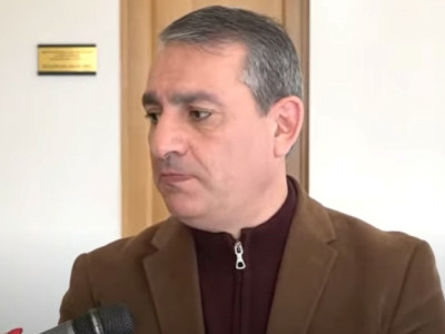 Սուրեն Պապիկյանի դիրքերն ամուր են, նա ՊՆ-ում որեւէ կաշկանդվածություն չունի. Արմեն Խաչատրյան