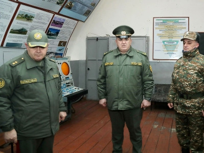 Armenia army's General Staff chief visits air force military unit