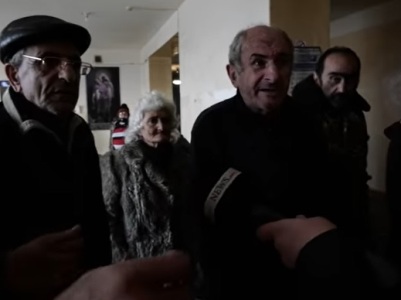 «Դեկտեմբերի 31-ին դրսում ի՞նչ անենք»․ անօթեւանները բողոքում են, նախարարությունից վստահեցնում՝ նոր կացարան կունենան