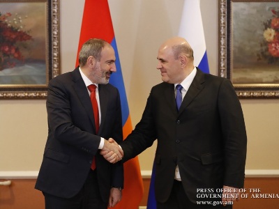 Armenia PM holds phone talks with Russian counterpart