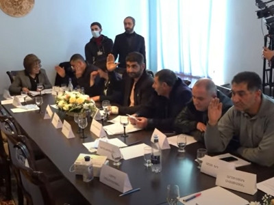 Վարդենիսի ավագանու ընդդիմադիր անդամները ավագանու նիստ են անում առանց ՔՊ-ի. փորձում են համայնքապետ ընտրել