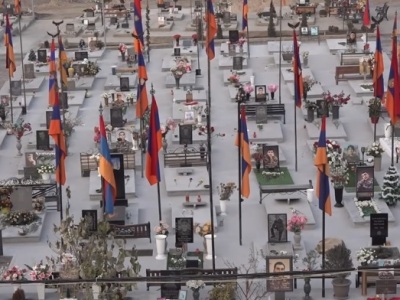 Yerevan military pantheon takes on special look on New Year, Christmas holidays