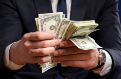 3500 դոլար է տվել, որ քրգործով իր նկատմամբ պատիժը պայմանական չկիրառեն, բայց միջնորդը յուրացրել է փողերը