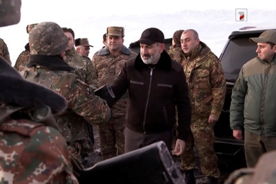 Armenia premier to servicemen: I wish you honorable, trouble-free service