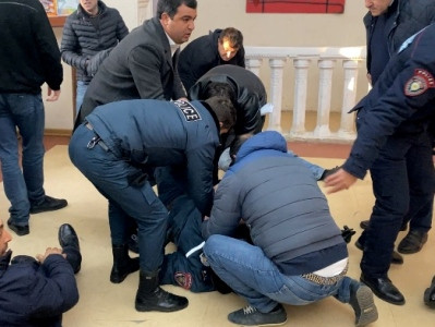 Armenia Police: 9 people apprehended in Parakar village