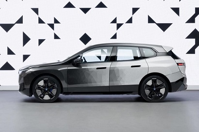 BMW introduces concept vehicle that can change colors