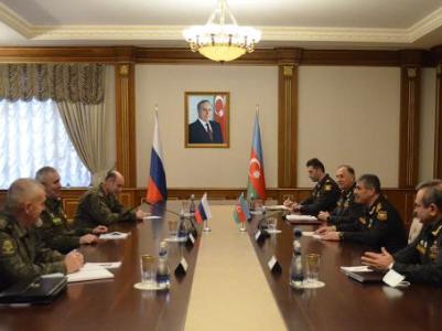 Azerbaijani Defense Minister receives new commander of Russian peacekeepers in Karabakh