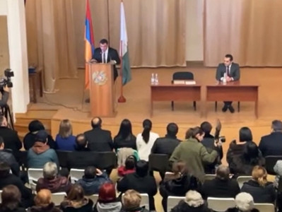 Davit Minasyan is sworn in as new mayor of Armenia’s Parakar enlarged community