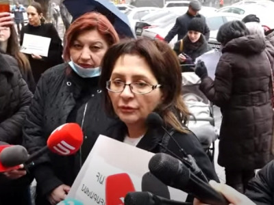 People concerned about border tension, security protesting outside Armenia government building