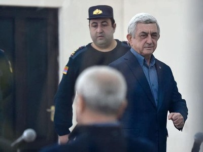 «Ձեր գործի հետ դա ի՞նչ կապ ունի». Սերժ Սարգսյանը վրդովվեց դատարանում