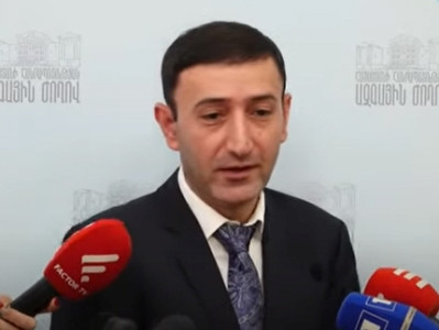 Թոշակների բարձրացման համար փող չկա, իսկ ծառայողական ավտոմեքենաների եւ պատգամաբորական հավելավճարների համար կա