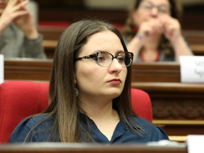 Պարոն Սուքիասյան, ազգին կոչ անենք՝ «Սիլ» խմե՞ն, միայն թե դուք Թուրքիային մեր գլխին չբերեք․Քրիստինե Վարդանյան