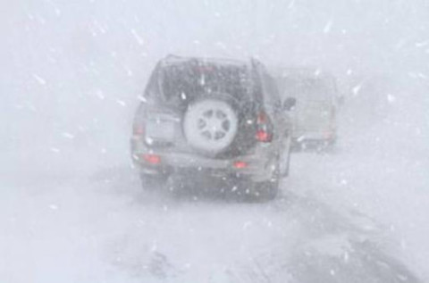 Armenian rescuers pull out 50 stuck cars and provide necessary aid to 80 citizens