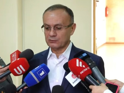 Armenia former defense minister is sorry that President Armen Sarkissian resigned from abroad