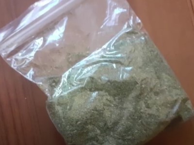 Խուզարկությամբ հայտնաբերվեց մարիխուանա. Դավիթաշենի ոստիկանների բացահայտումը