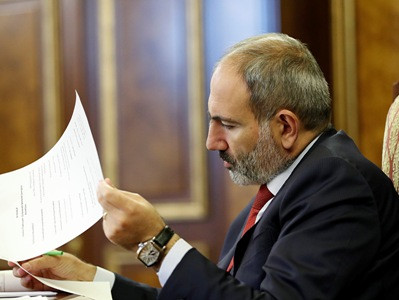 Armenian PM signs decision on approving composition of Constitutional Change Council