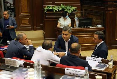 Newspaper: Armenia parliamentary opposition is facing difficult dilemma