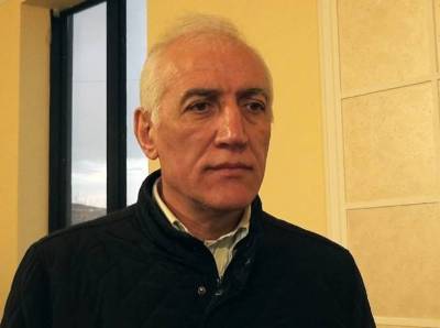 Newspaper: Armenia authorities’ presidential candidate complains about journalists, speaks about himself