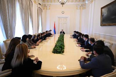 «Հրապարակ». Արմեն Սարգսյանի հրաժարականից հետո նախագահի աշխատակազմում ազատումների շքերթ է սկսվել
