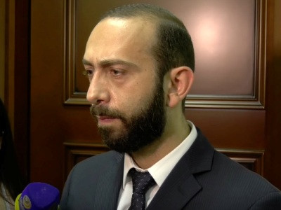 Armenia FM: Development of democracy should sound like melody to investors