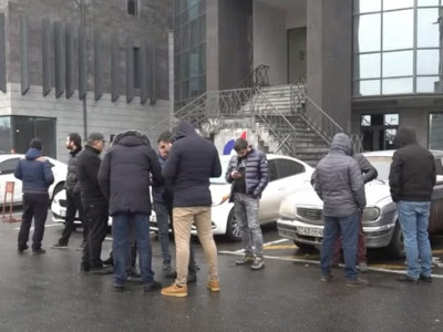 Մաքսային ձեւակերպումների մասնագետները դեմ են ՊԵԿ նախագահի նոր հրամանին