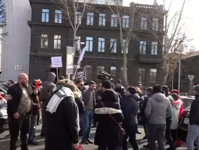 Մեր պահանջներին ավելացել է ԱՊՊԱ բյուրոյի պետի հրաժարականը. ԱՊՊԱ-ի վճարի դեմ բողոքող վարորդներ