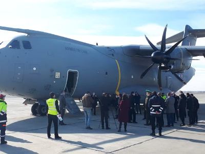 France, EU ambassadors meet those returning from Azerbaijan captivity to Armenia at airport (PHOTOS)