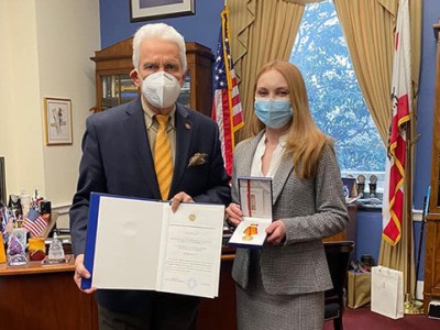 Armenian Ambassador to US presents Armenian state award to American congressman